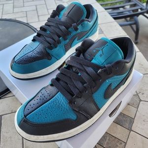 Women's Nike Air Jordan 1 Low SE